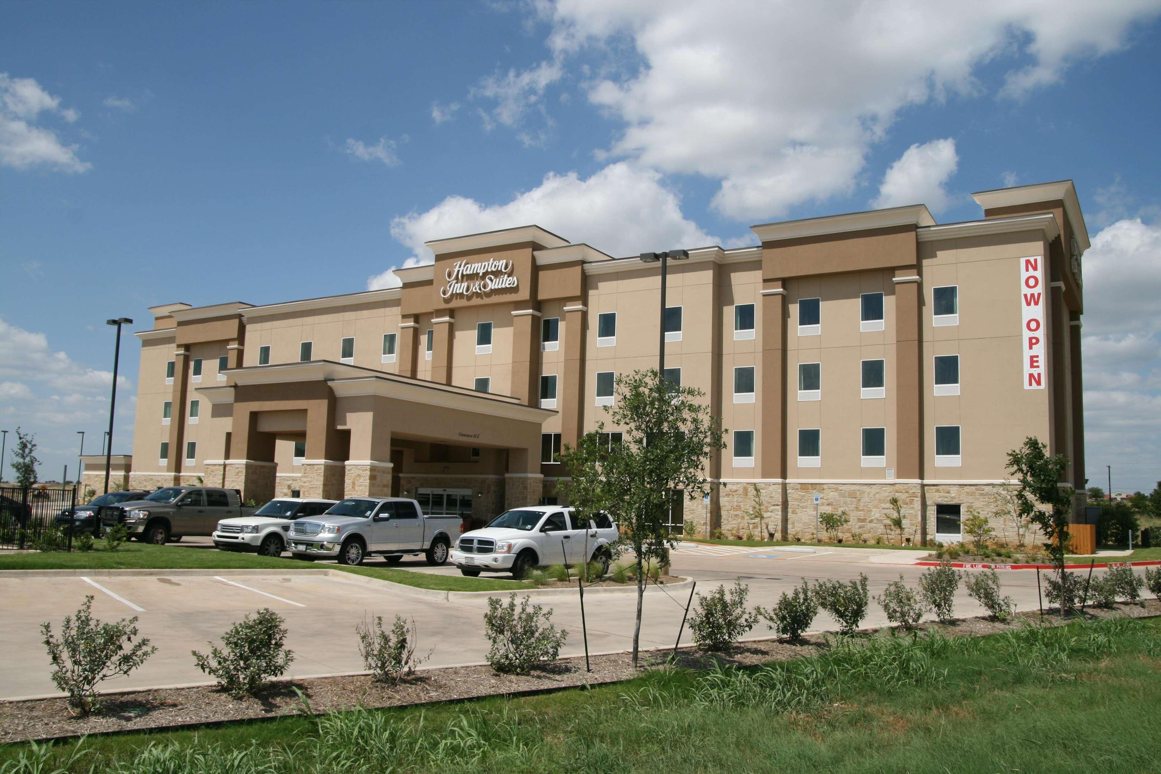 Hampton Inn & Suites Cleburne Exterior foto